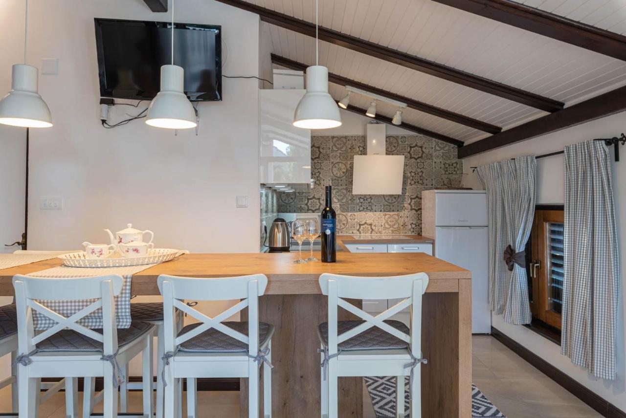 Apartments Fijan Drage Εξωτερικό φωτογραφία